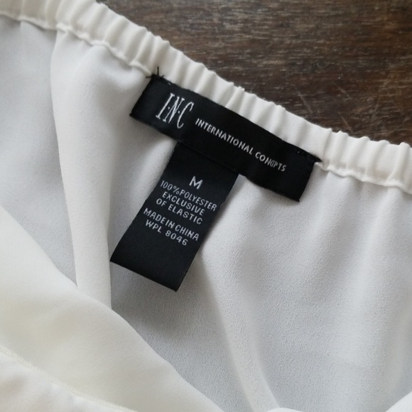 Off shoulder flutter top - Picture 4 of 5